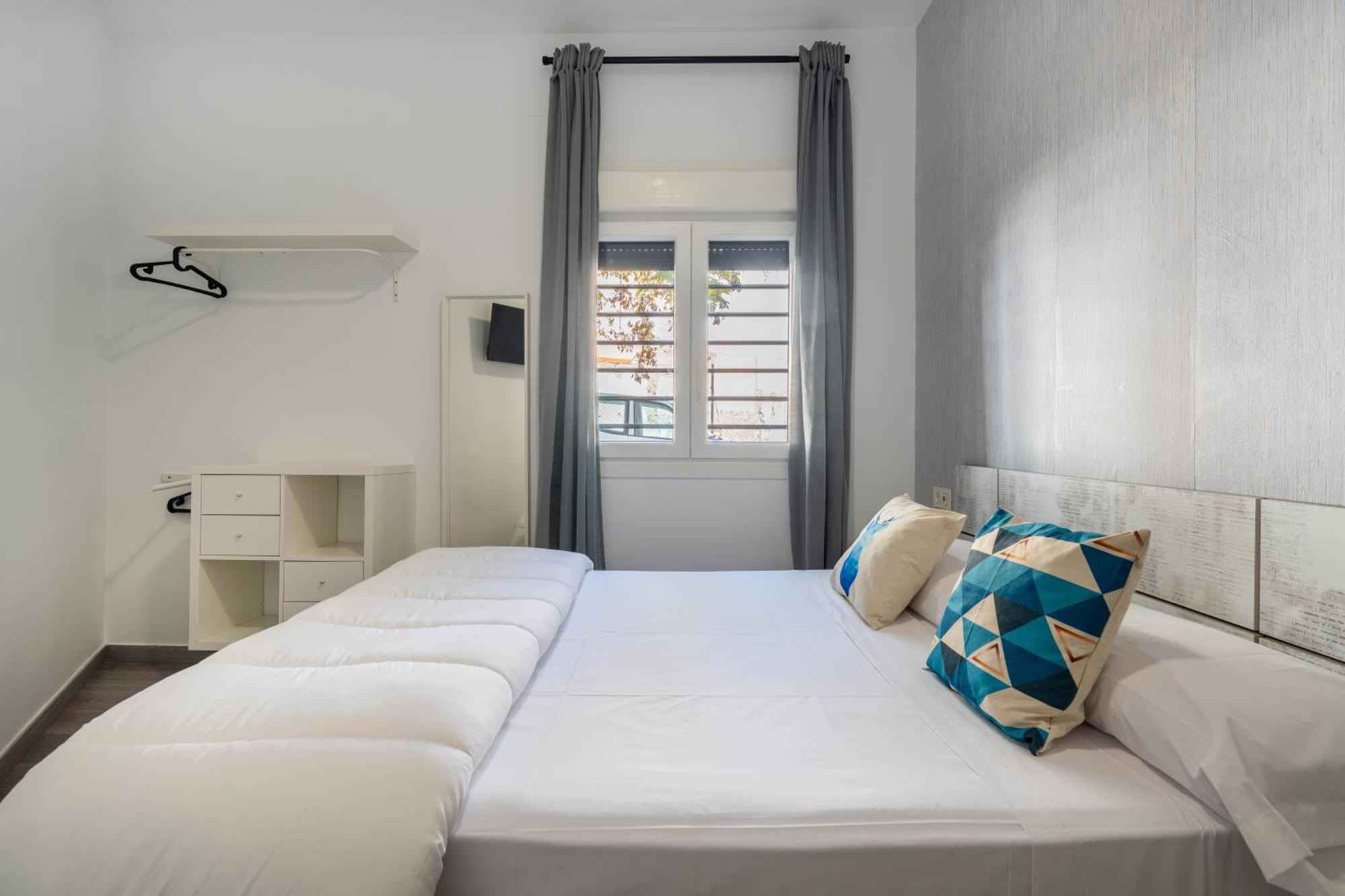 Bf Rooms Almeria Centro Bagian luar foto